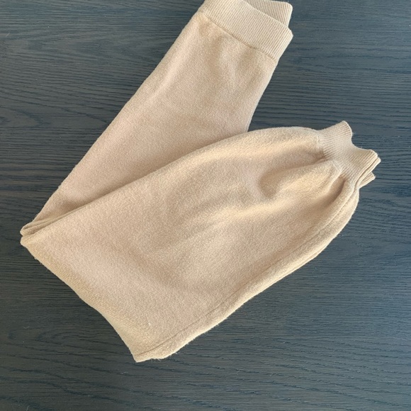 Song of style / Revolve pants or sweatpants - Picture 9 of 9